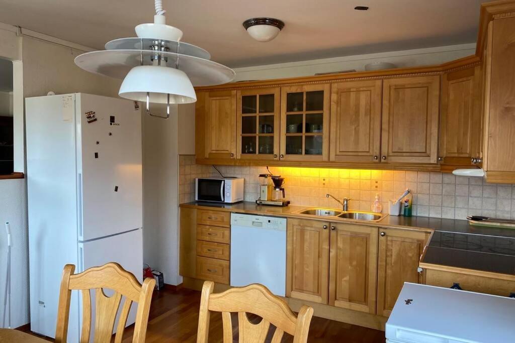 Marikollen, Spacious With Sunny Veranda Apartment Kristiansand