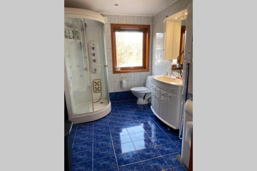 Marikollen, Spacious With Sunny Veranda Apartment