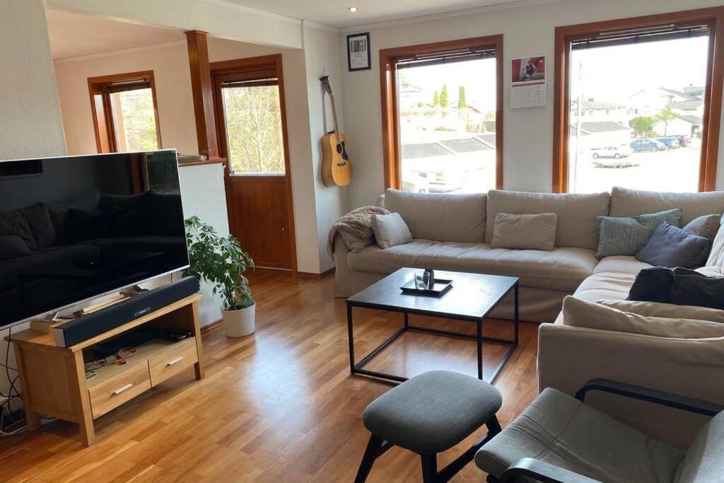 Marikollen, Spacious With Sunny Veranda Apartment *